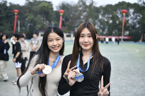 59a44181758e2b3db792c8c25409152