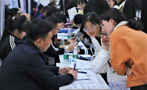 beat365中文官方网站：2800个岗位“职”等你来